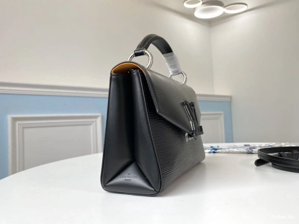 GRENELLE LOUIS VUITTON POCHETTE 0823